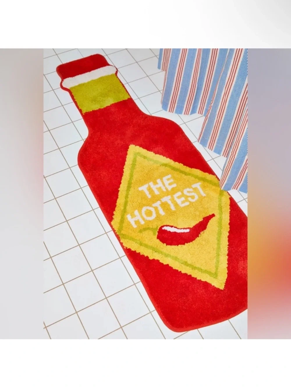 NWT Urban Outfitters Hot Sauce 'The Hottest' Chili Bottle Bath Rug